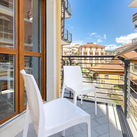 Hostdomus - Blu Horizon Marina dʼAndora