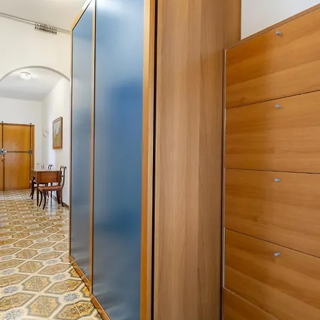 アパート Hostdomus - Blu Horizon Marina dʼAndora